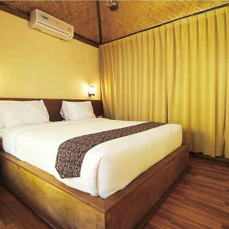 Cempaka Villa Magelang Exterior foto