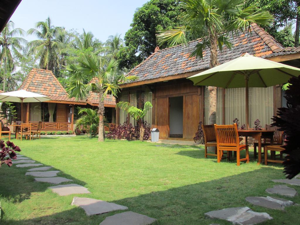 Cempaka Villa Magelang Exterior foto