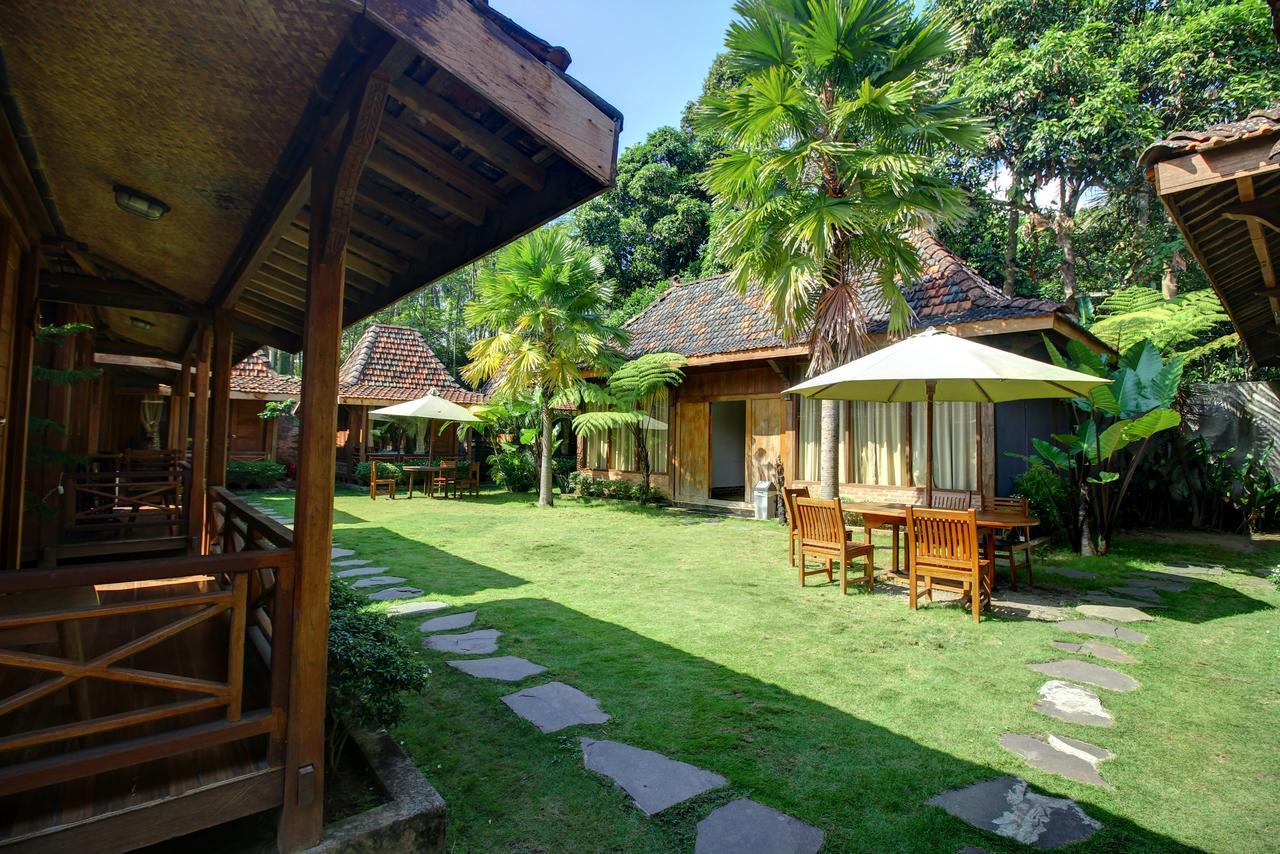 Cempaka Villa Magelang Exterior foto