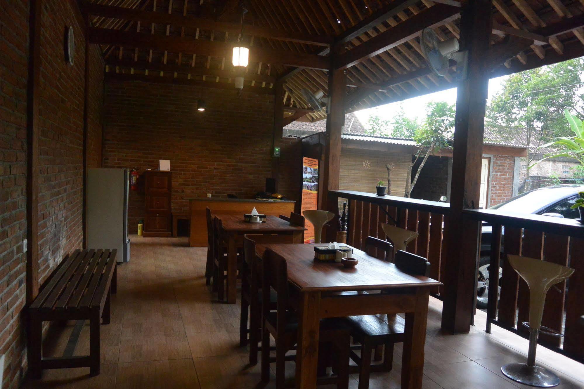 Cempaka Villa Magelang Exterior foto