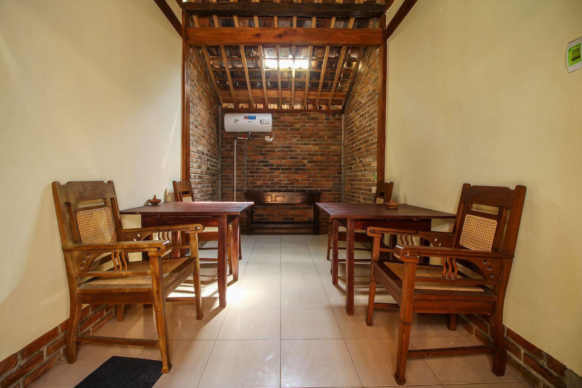 Cempaka Villa Magelang Exterior foto